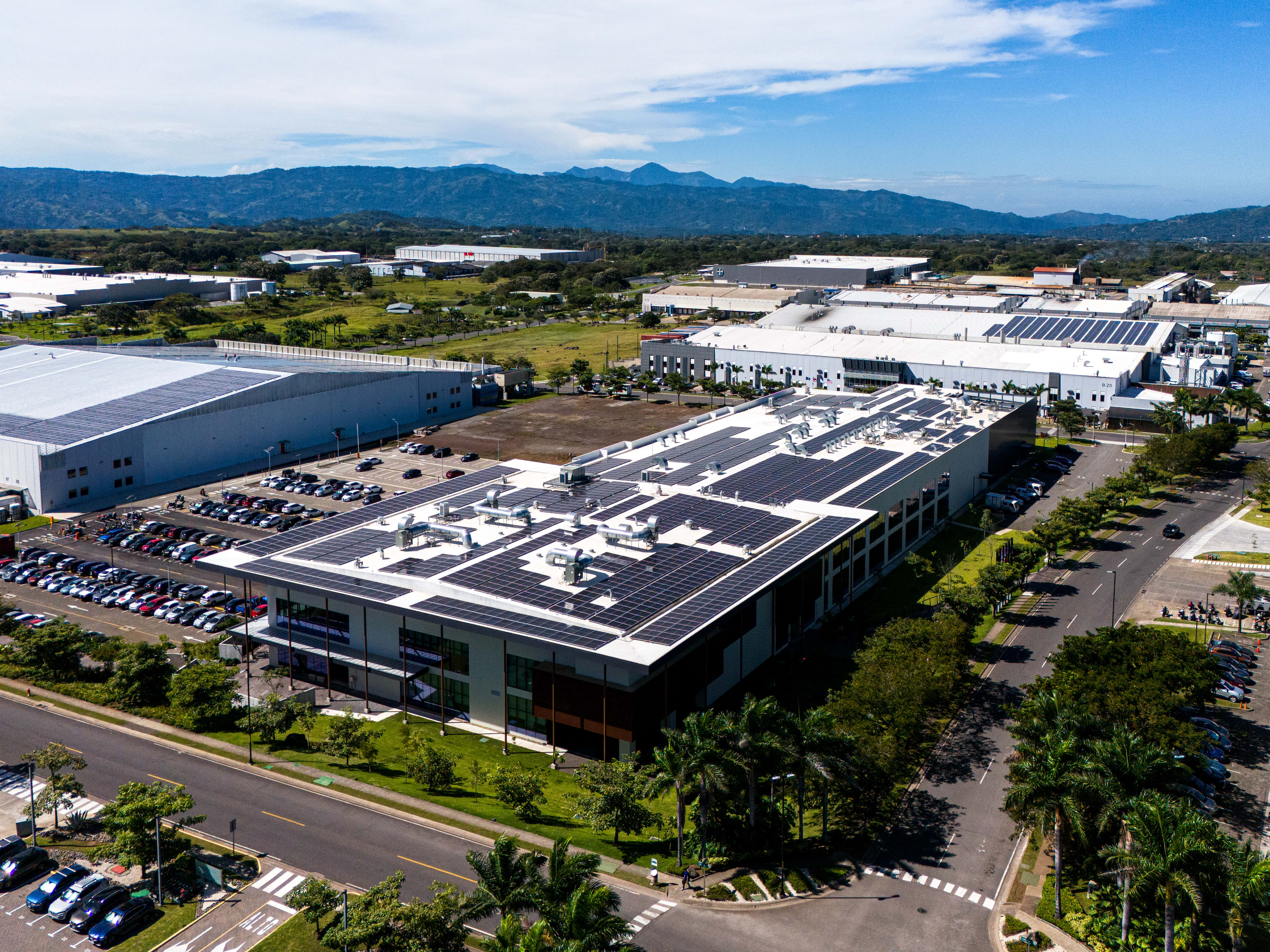 Sistema de microrred inteligente con múltiples fuentes de energía integradas 1